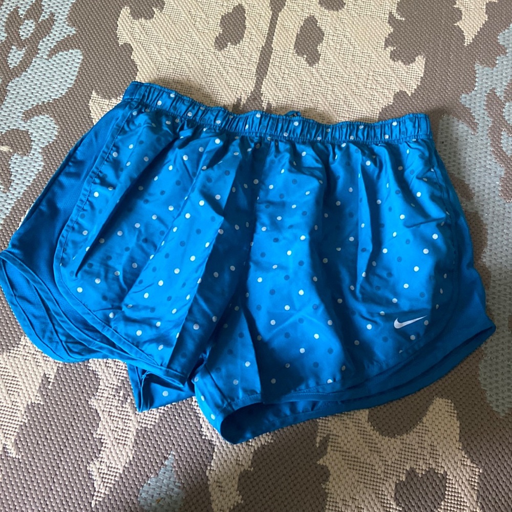 Nike Women’s tempo running short